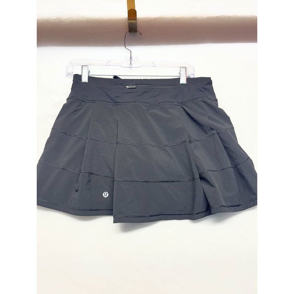 Lululemon Pace Rival Mid-Rise Skort in black size six pleated design athletic